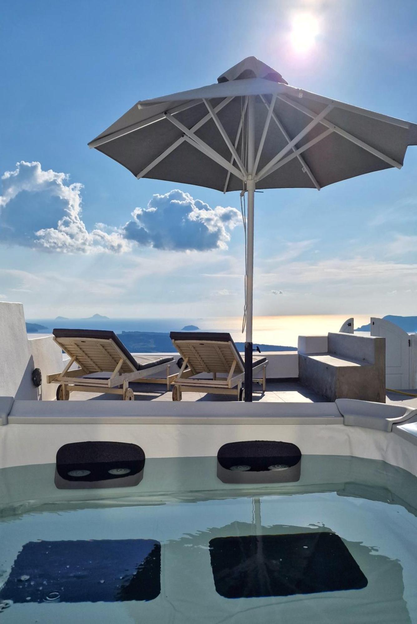 フィロステファニ Karpimo Horizon - Caldera View With Private Hot Tubヴィラ エクステリア 写真