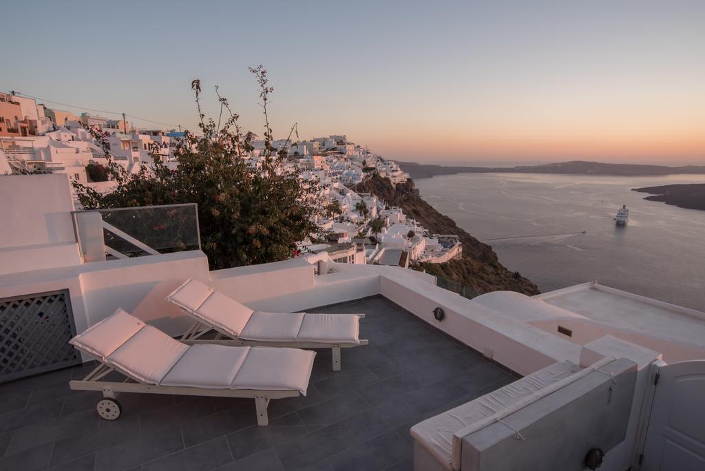 フィロステファニ Karpimo Horizon - Caldera View With Private Hot Tubヴィラ 部屋 写真