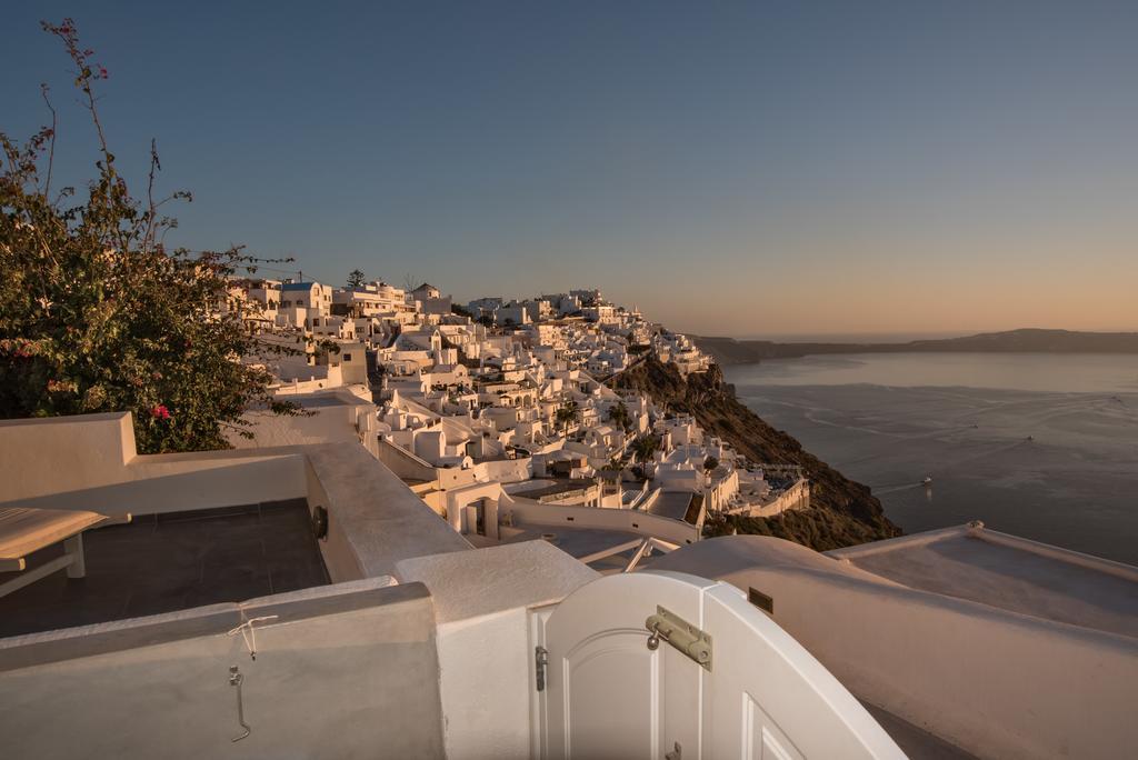 フィロステファニ Karpimo Horizon - Caldera View With Private Hot Tubヴィラ エクステリア 写真