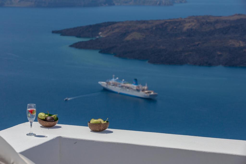 フィロステファニ Karpimo Horizon - Caldera View With Private Hot Tubヴィラ 部屋 写真
